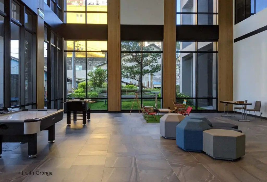 holiday-inn-express-chiayi-common-area